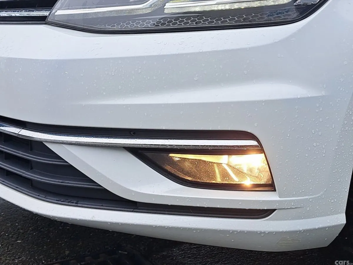 Volkswagen Golf Hatchback, Petrol, 2018, White