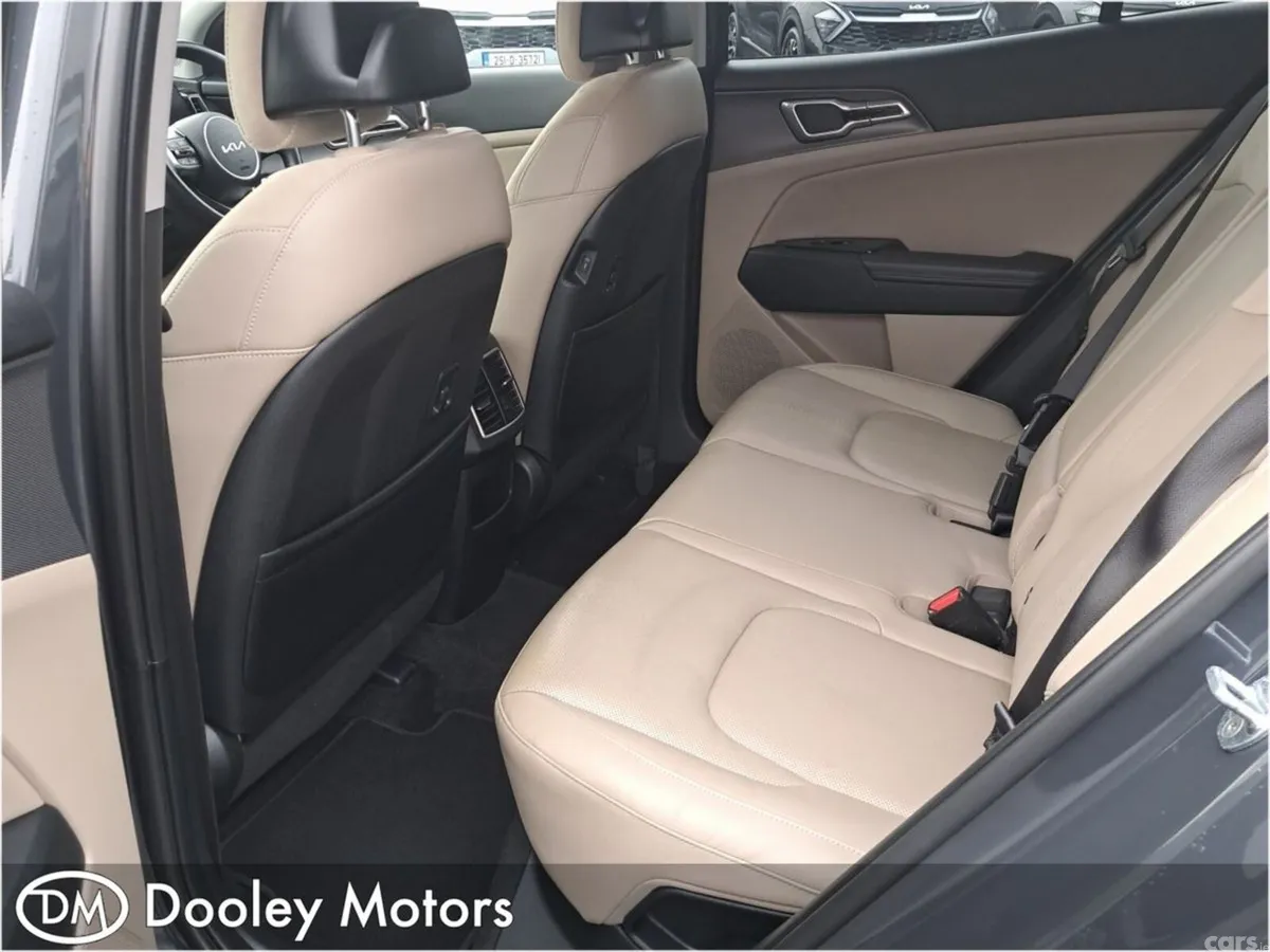 Kia Sportage SUV, Diesel Hybrid, 2023, Grey