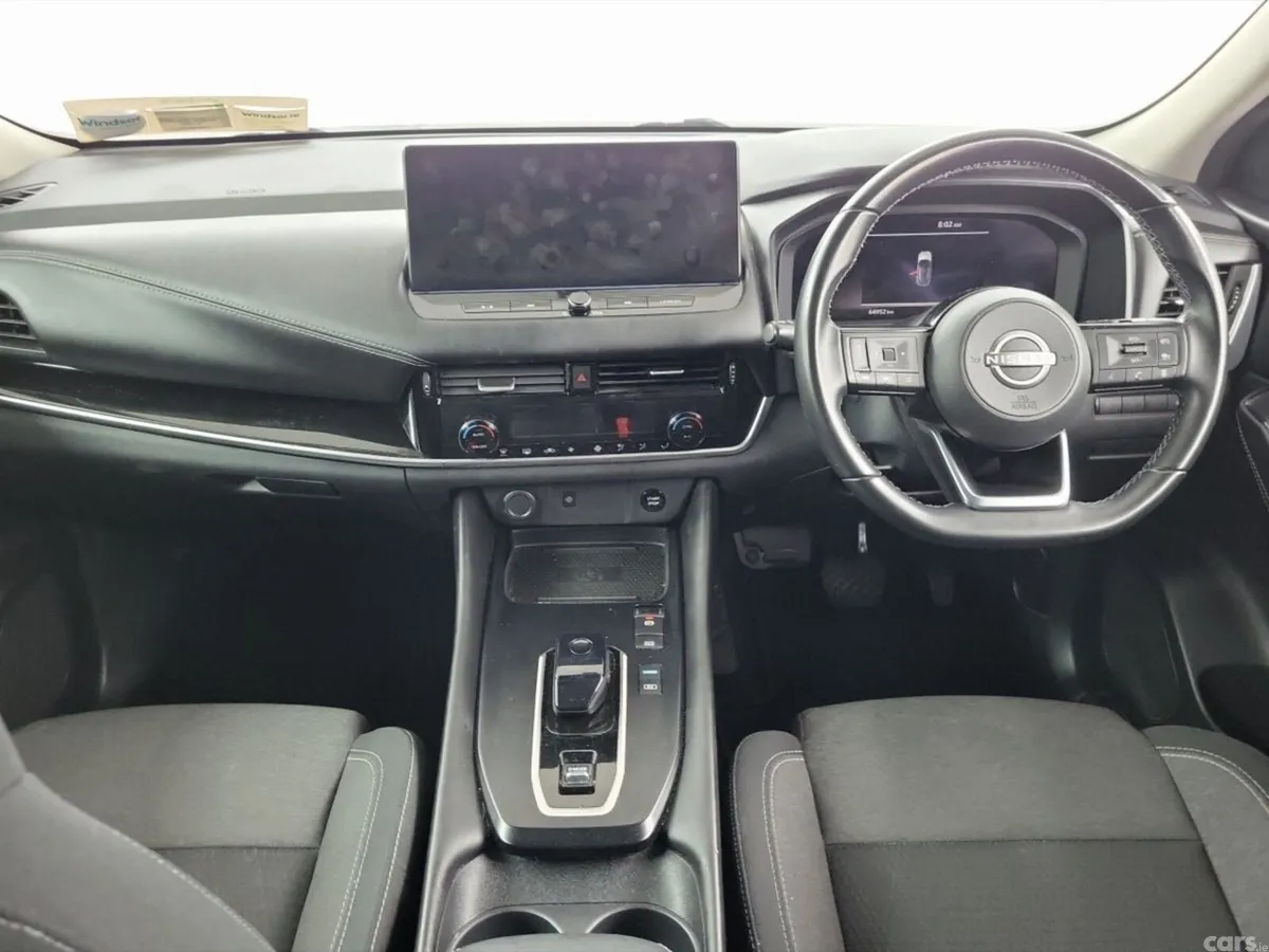 Nissan Qashqai MPV, Petrol, 2023, Red