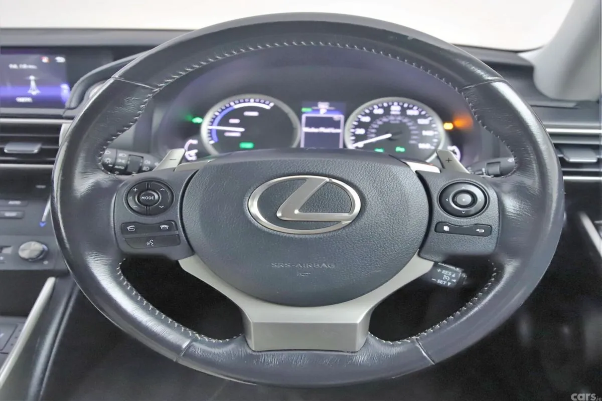Lexus IS Saloon, Petrol Hybrid, 2017, Red