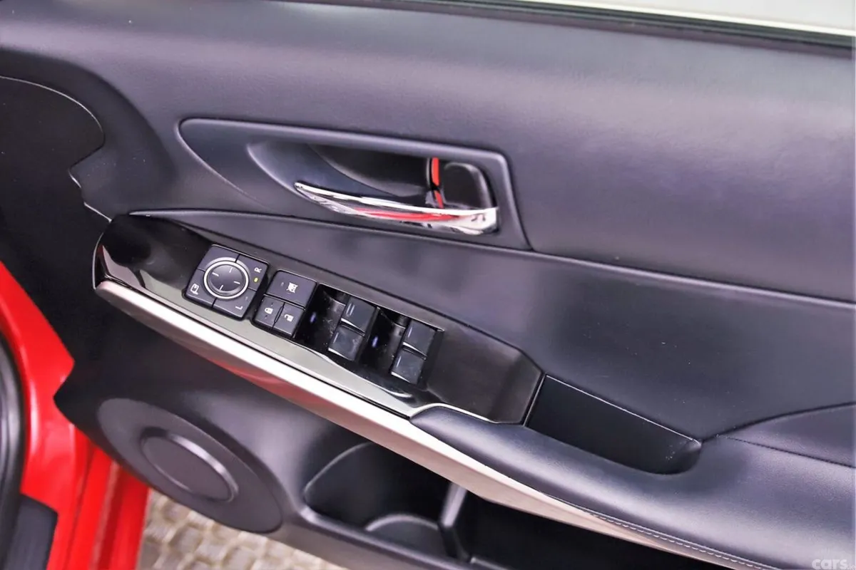 Lexus IS Saloon, Petrol Hybrid, 2017, Red