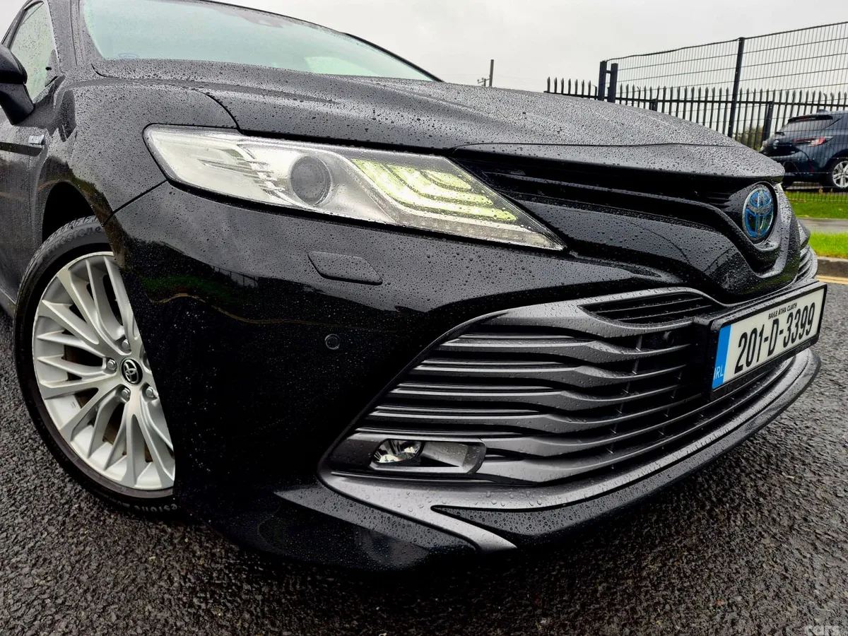 Toyota Camry Saloon, Petrol Hybrid, 2020, Black