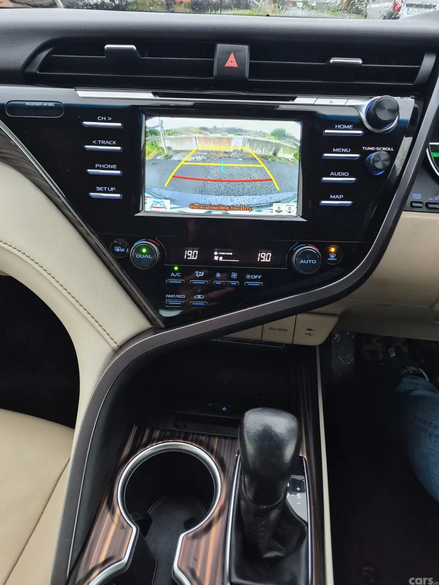 Toyota Camry Saloon, Petrol Hybrid, 2020, Black