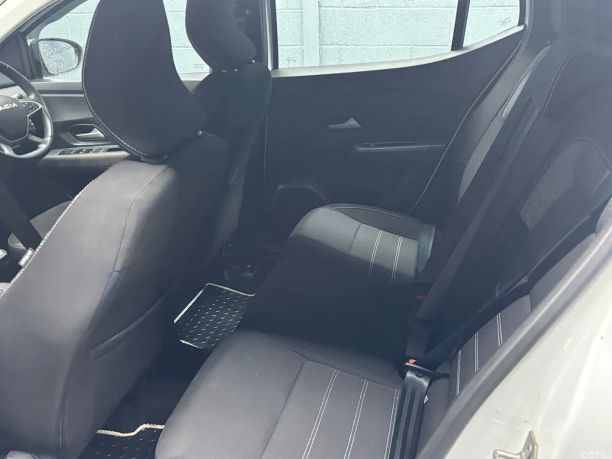 Dacia Sandero Hatchback, Petrol, 2023, White