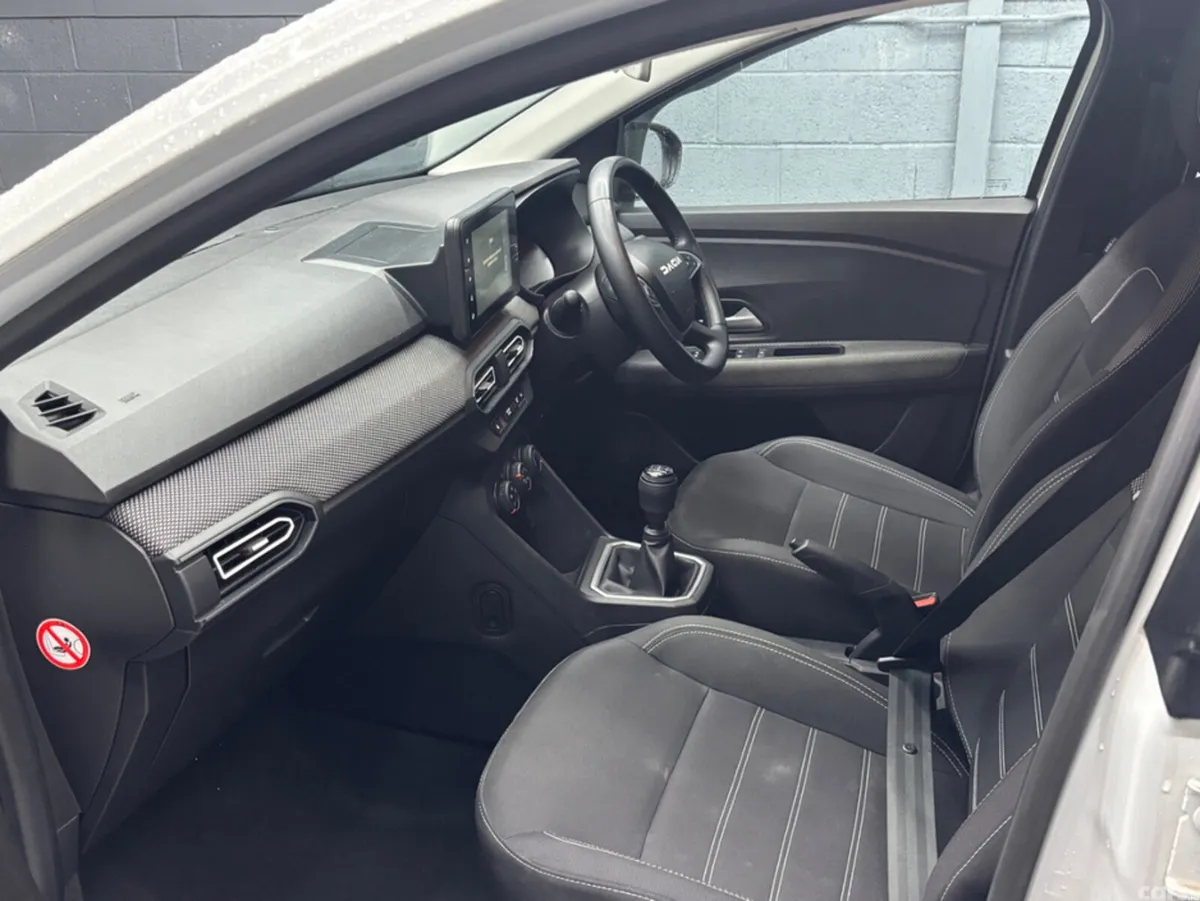 Dacia Sandero Hatchback, Petrol, 2023, White