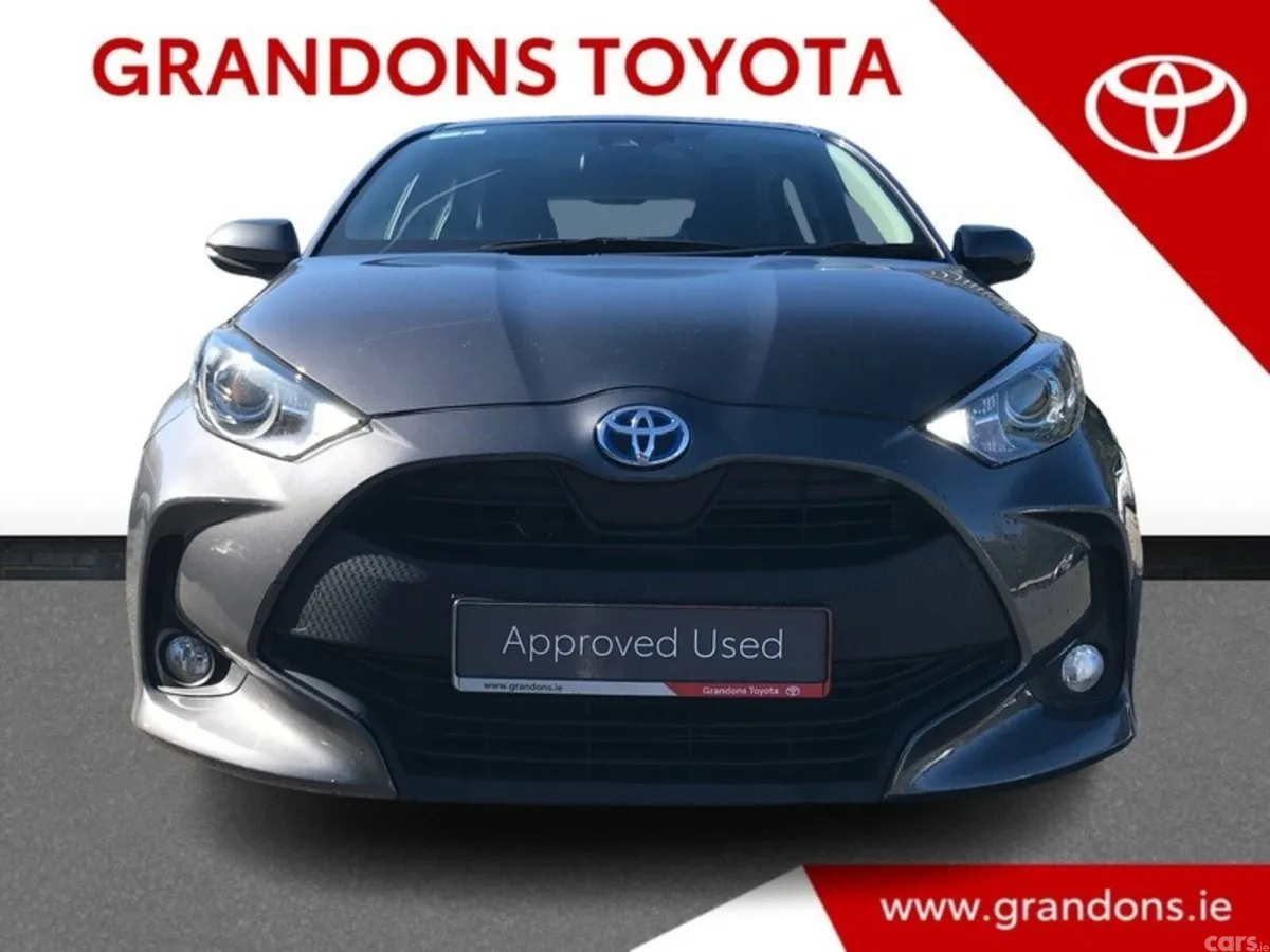 Toyota Yaris Hatchback, Petrol Hybrid, 2023, Grey