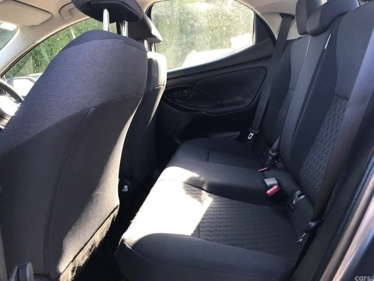 Toyota Yaris Hatchback, Petrol Hybrid, 2023, Grey