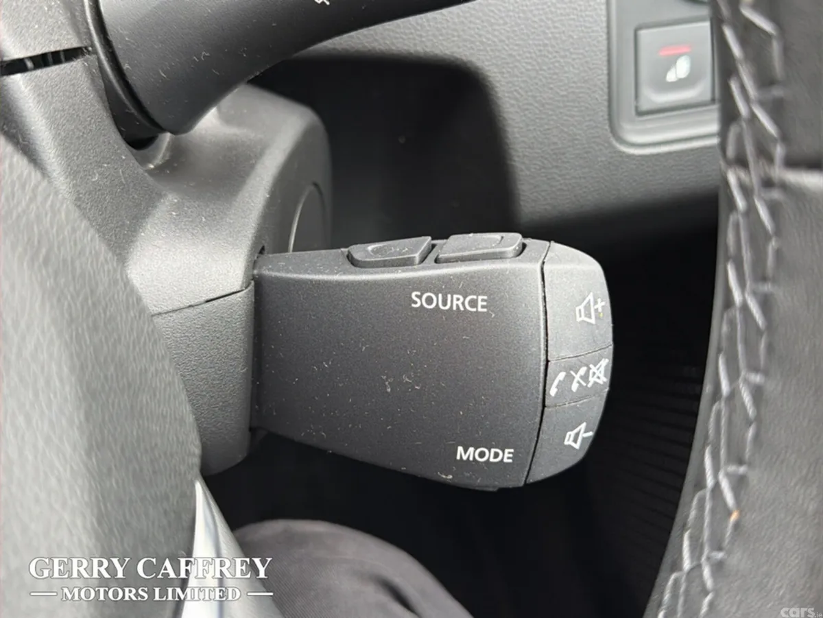 Dacia Duster SUV, Petrol, 2022, Blue