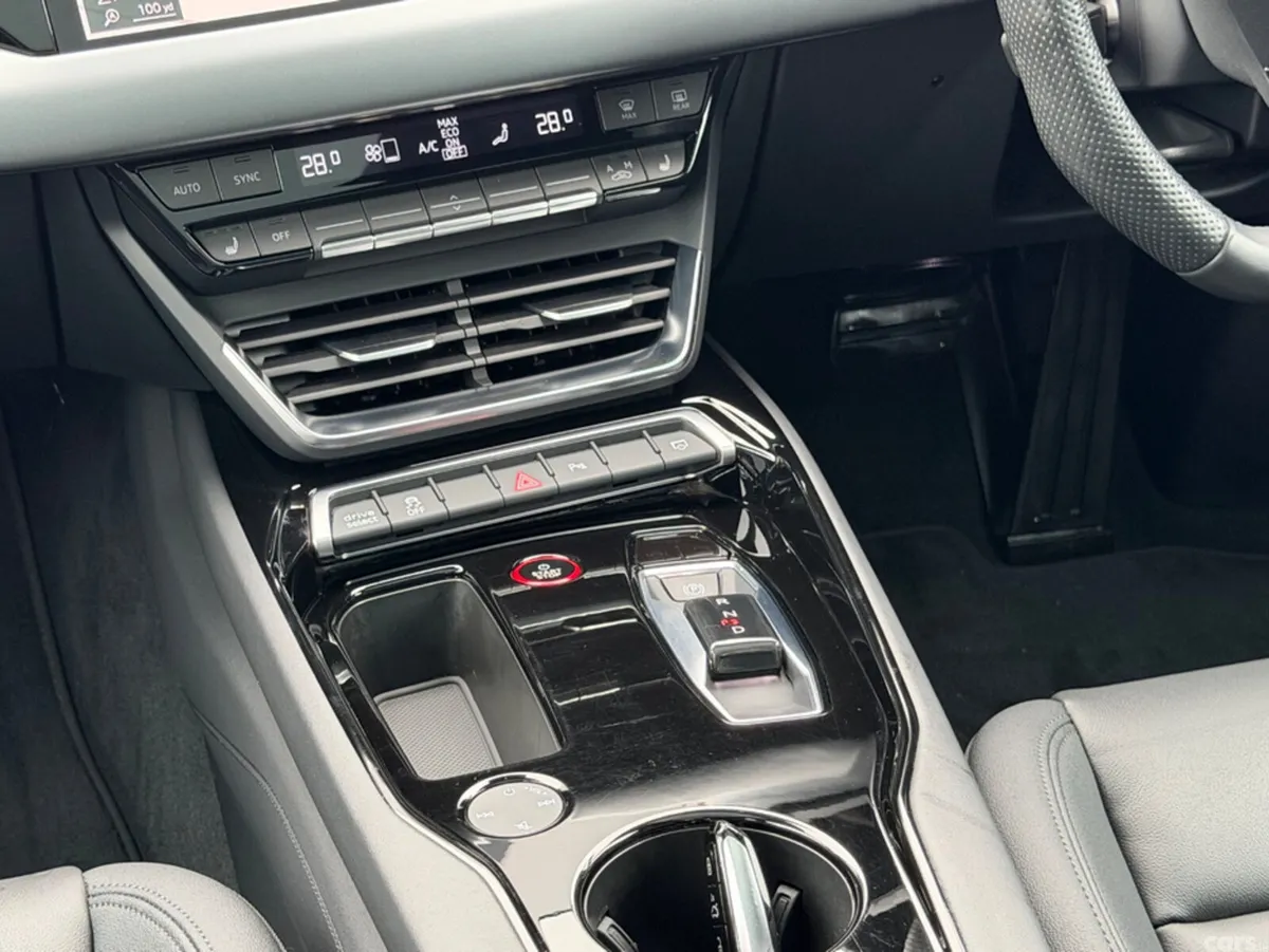 Audi e-tron GT quattro Coupe, Electric, 2022, Grey