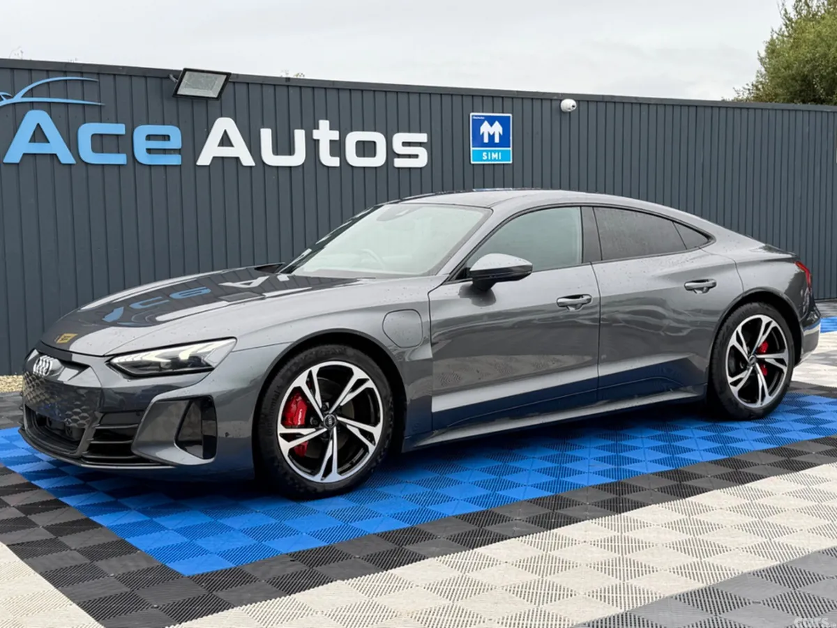 Audi e-tron GT quattro Coupe, Electric, 2022, Grey