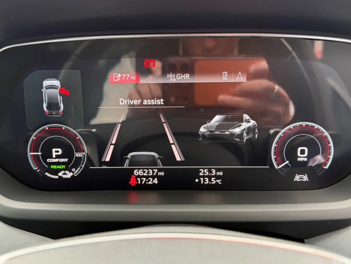 Audi e-tron GT quattro Coupe, Electric, 2022, Grey