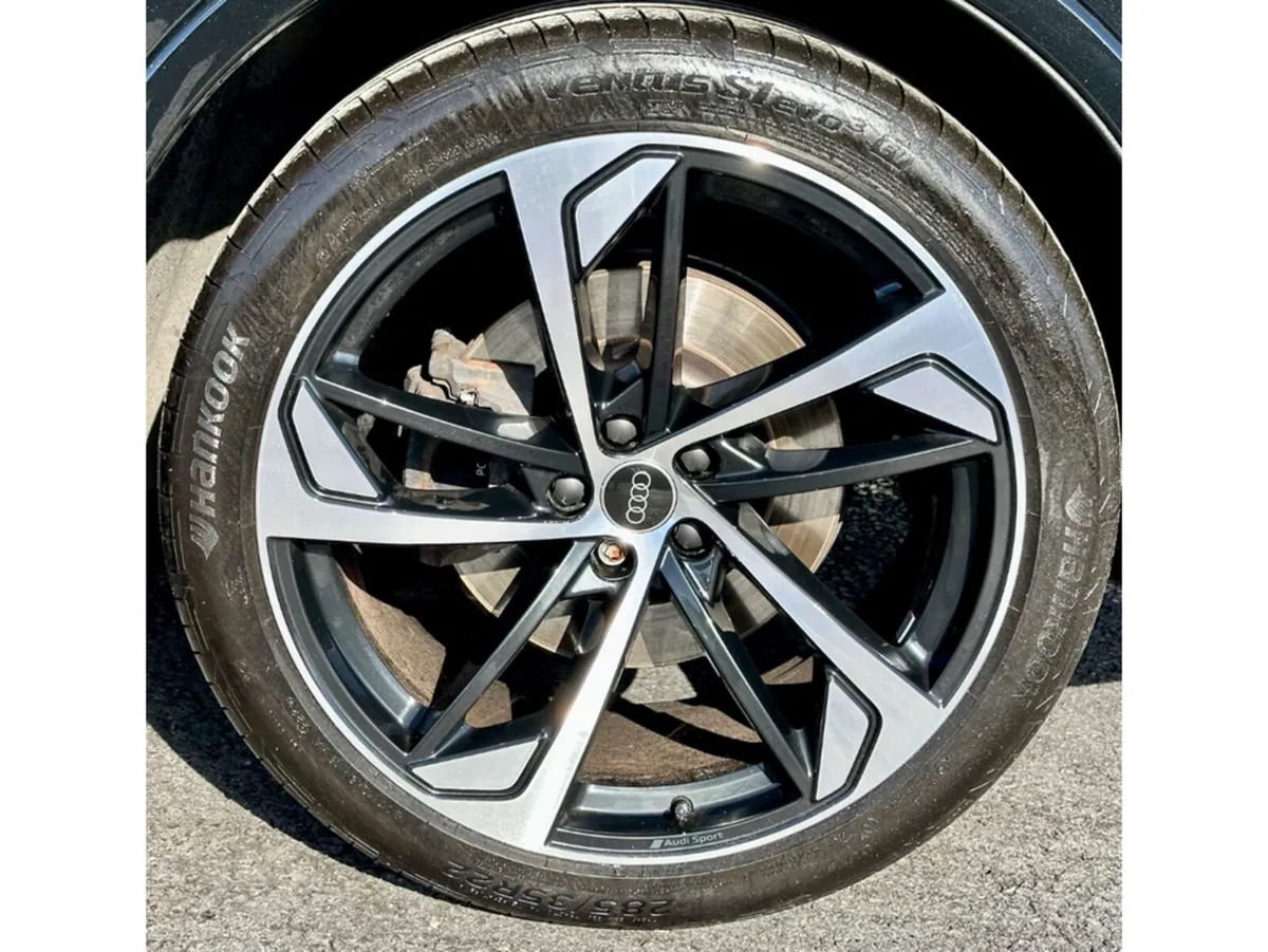 Audi Q7 SUV, Petrol Hybrid, 2023, Black