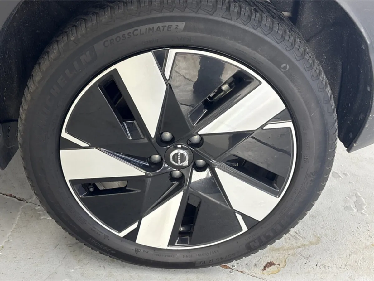 Volvo XC40 SUV, Electric, 2024, Grey