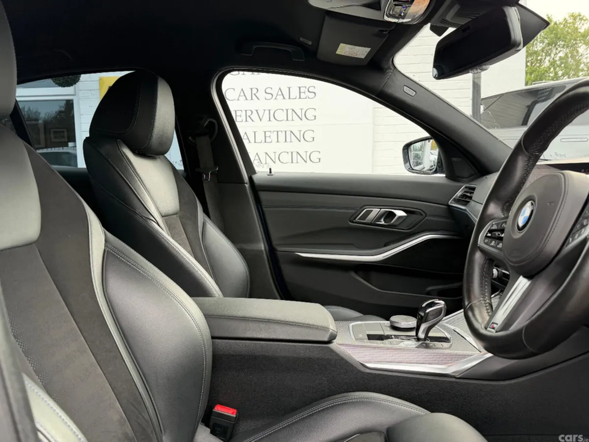 BMW 3-Series Saloon, Diesel, 2019, Blue