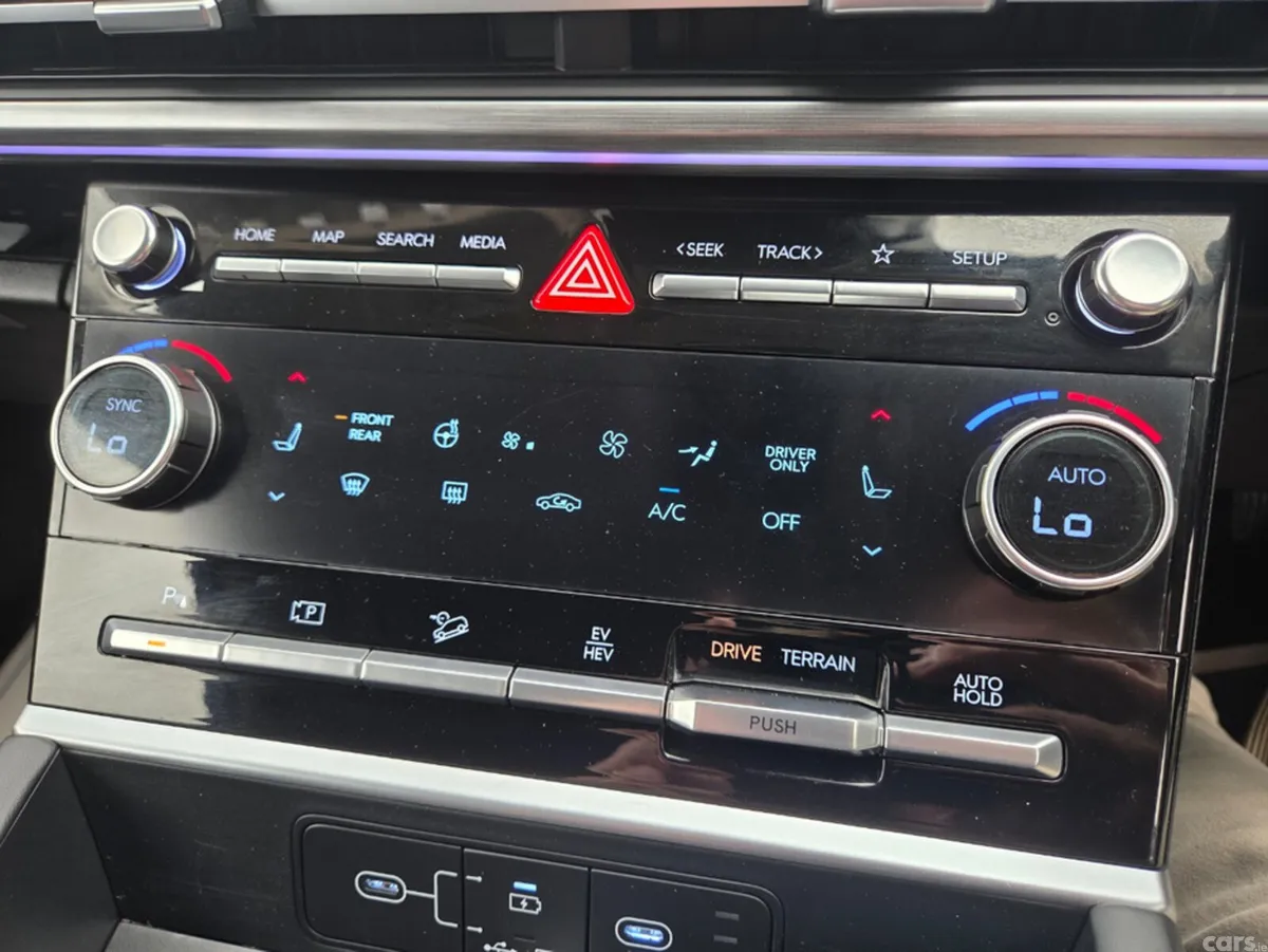 Hyundai Santa Fe Estate, Petrol Plug-in Hybrid, 2025, Grey