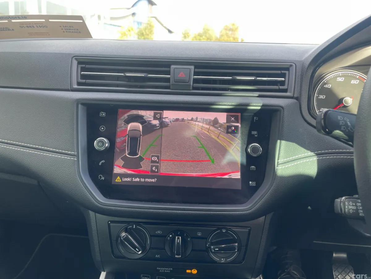 SEAT Arona Hatchback, Petrol, 2020, Red