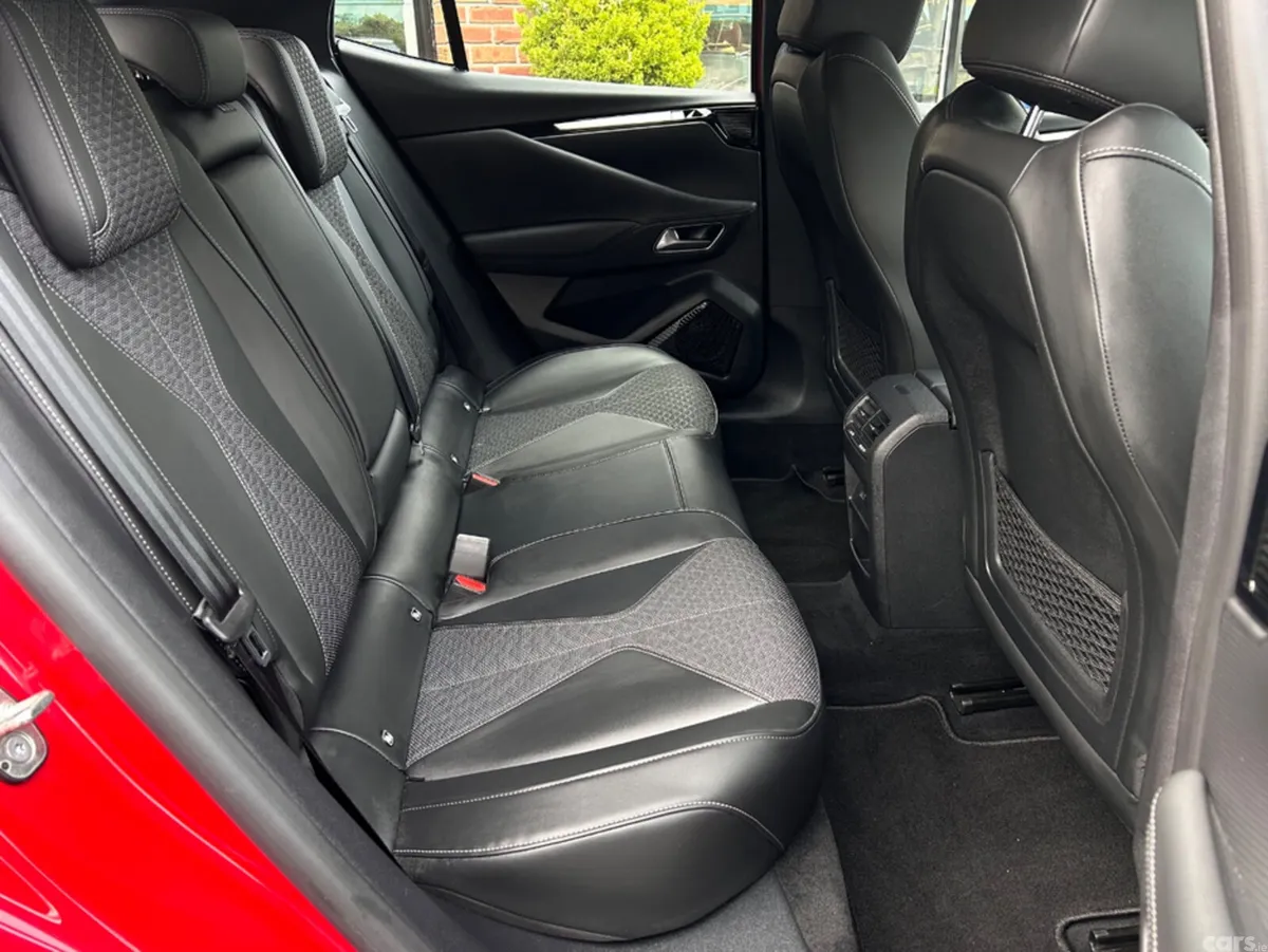 DS Automobiles DS 4 Hatchback, Petrol, 2023, Red