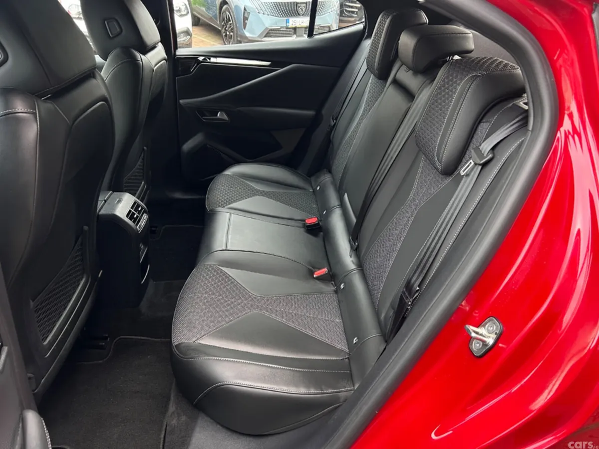 DS Automobiles DS 4 Hatchback, Petrol, 2023, Red