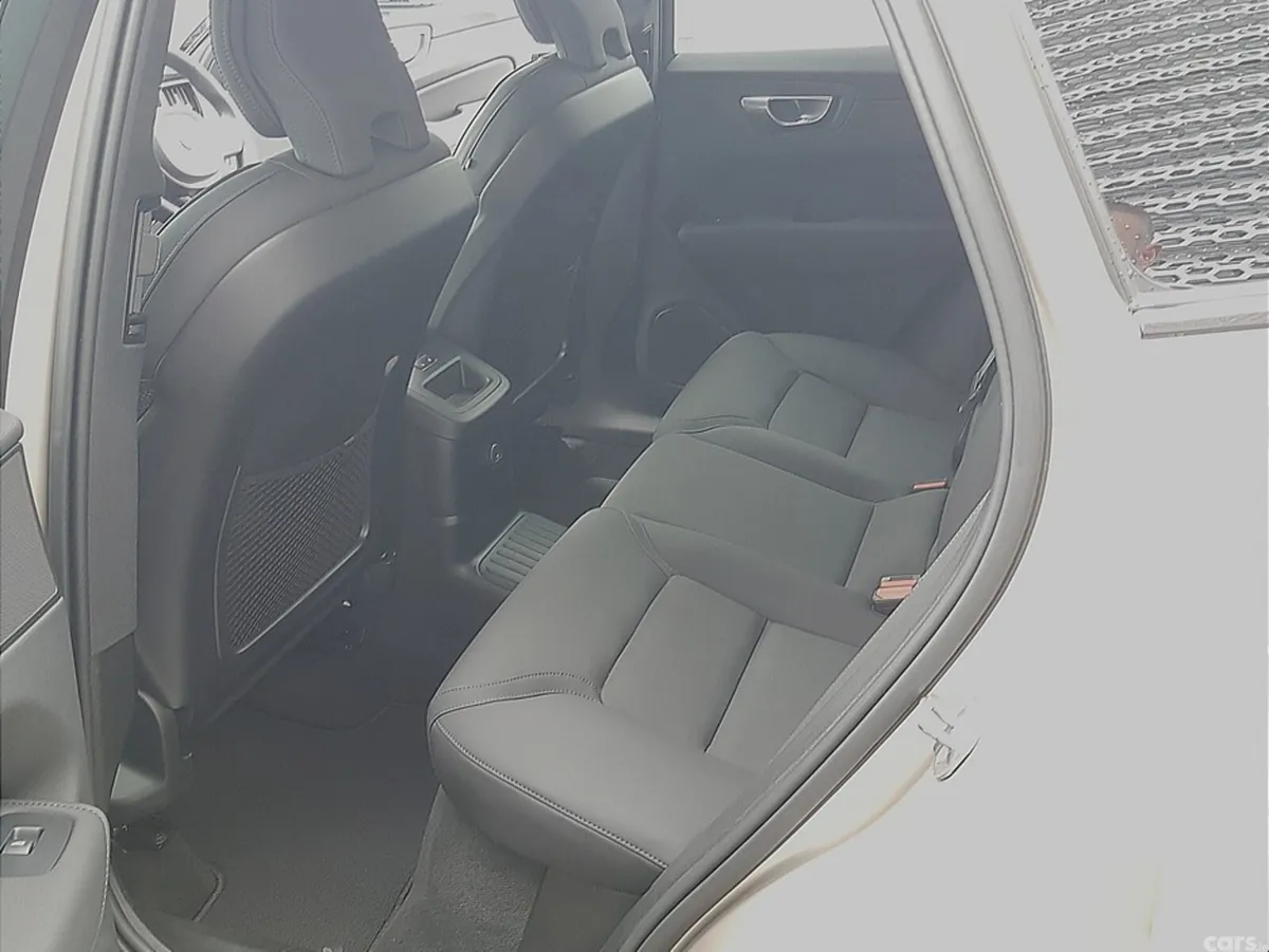 Volvo XC60 MPV, Petrol Plug-in Hybrid, 2025, Gold
