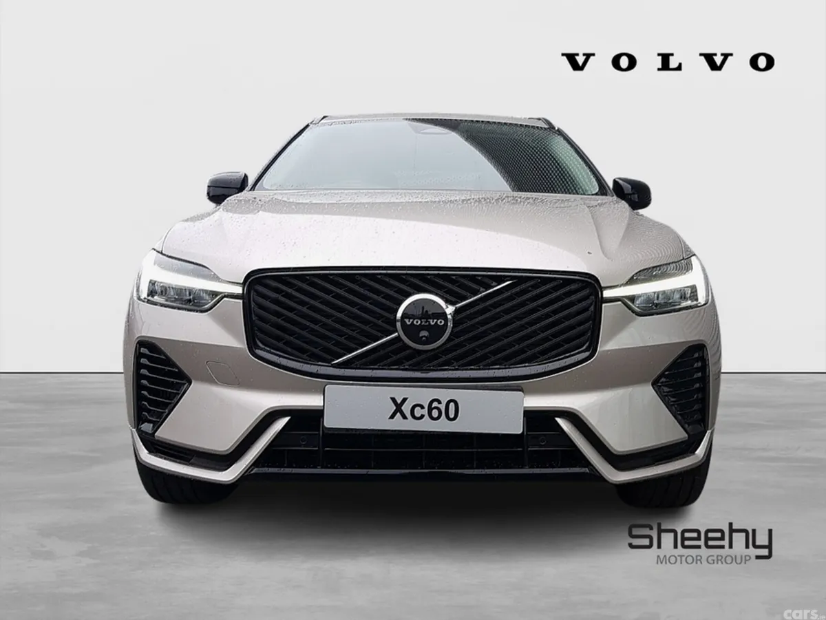 Volvo XC60 MPV, Petrol Plug-in Hybrid, 2025, Gold