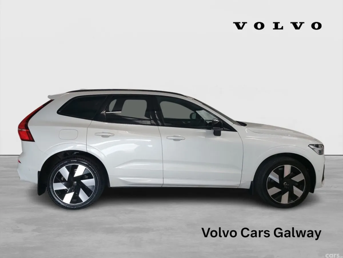 Volvo XC60 SUV, Petrol Plug-in Hybrid, 2023, White