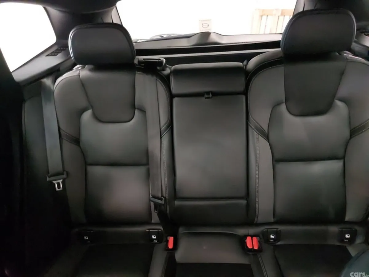 Volvo XC60 SUV, Petrol Plug-in Hybrid, 2023, White