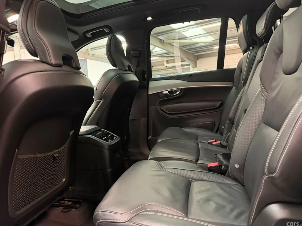 Volvo XC90 SUV, Petrol Plug-in Hybrid, 2024, Black