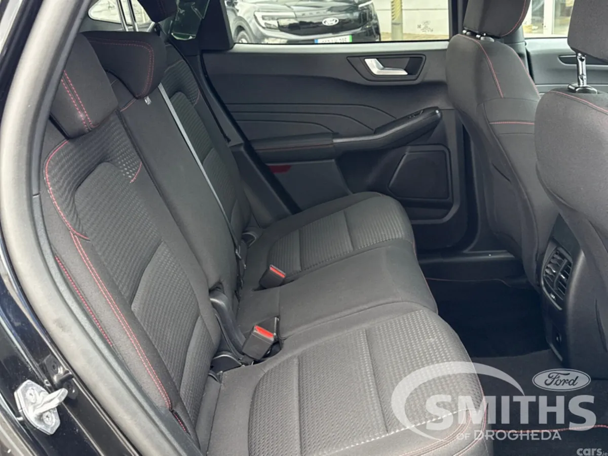 Ford Kuga MPV, Petrol Plug-in Hybrid, 2023, Black