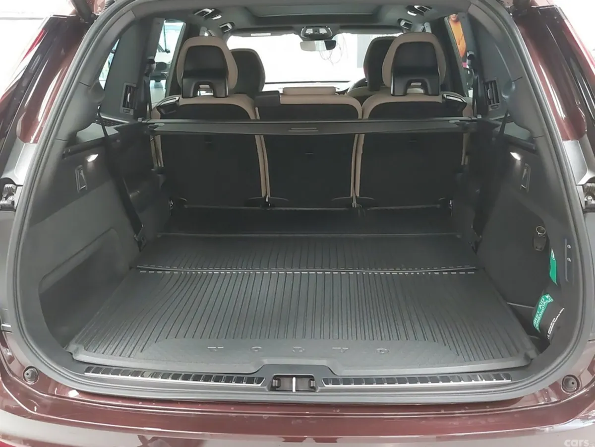 Volvo XC90 MPV, Petrol Plug-in Hybrid, 2026, Red