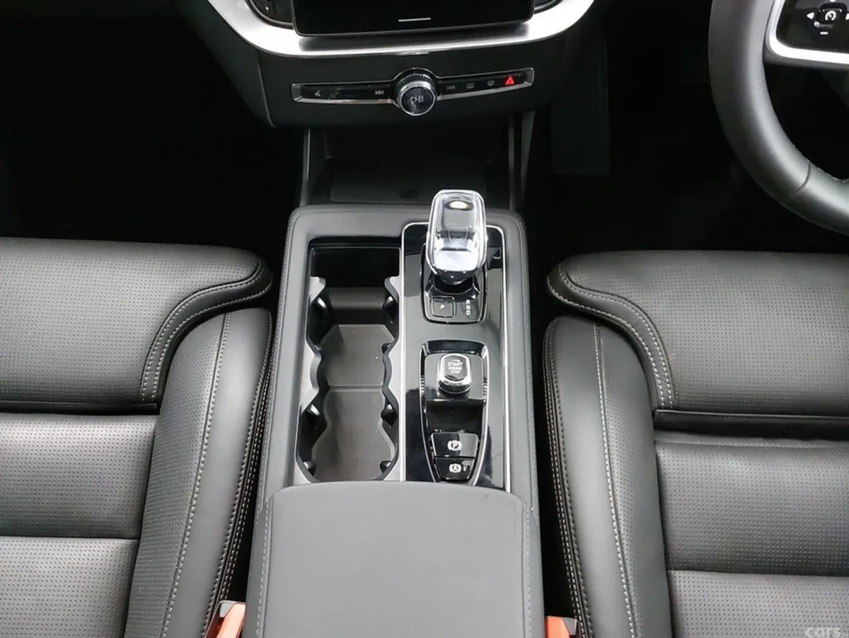 Volvo XC90 SUV, Petrol Hybrid, 2025, Silver