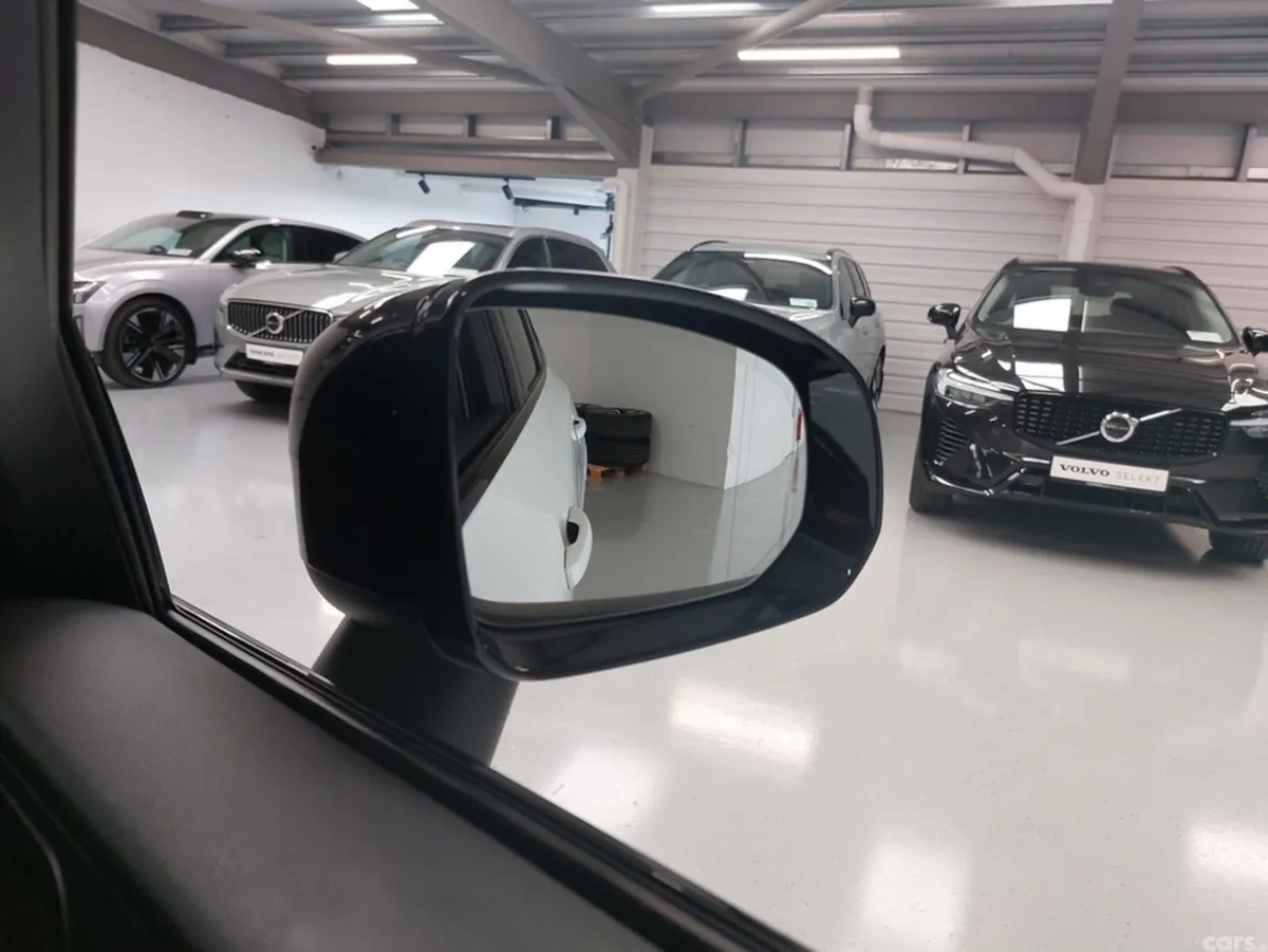 Volvo XC60 SUV, Petrol Plug-in Hybrid, 2023, White