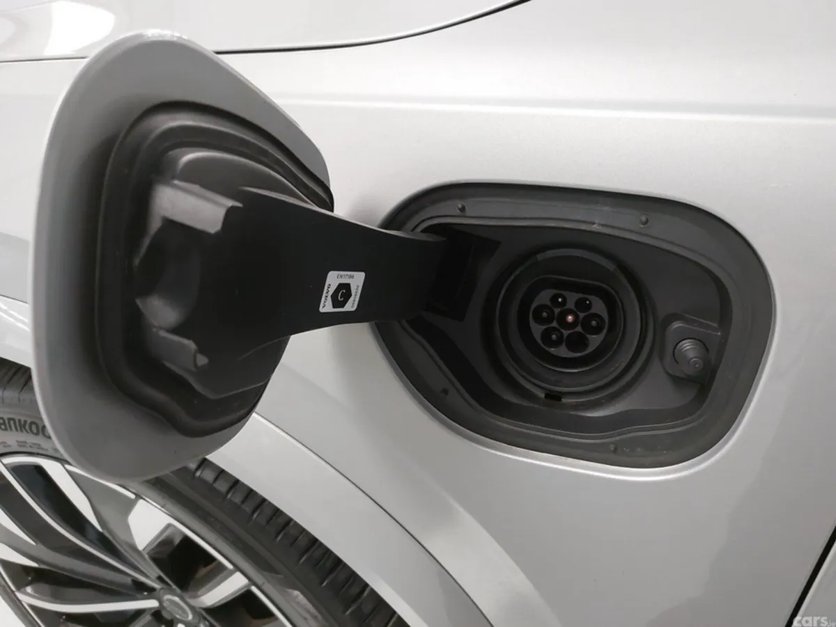 Volvo XC90 SUV, Petrol Hybrid, 2025, Silver