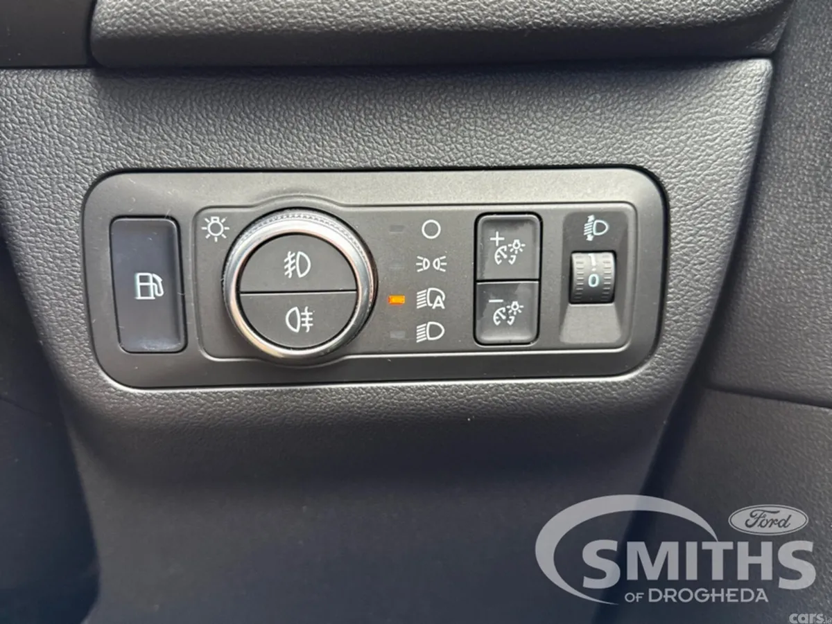 Ford Kuga MPV, Petrol Plug-in Hybrid, 2023, Black