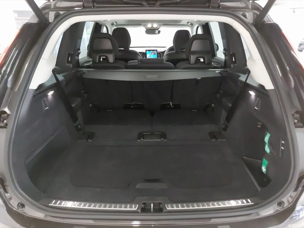 Volvo XC90 SUV, Petrol Plug-in Hybrid, 2025, Grey