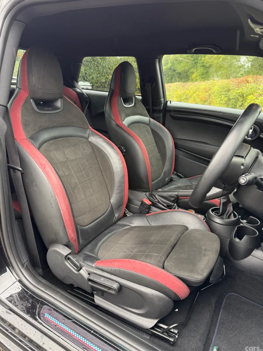 Mini Cooper Hatchback, Petrol, 2019, Black