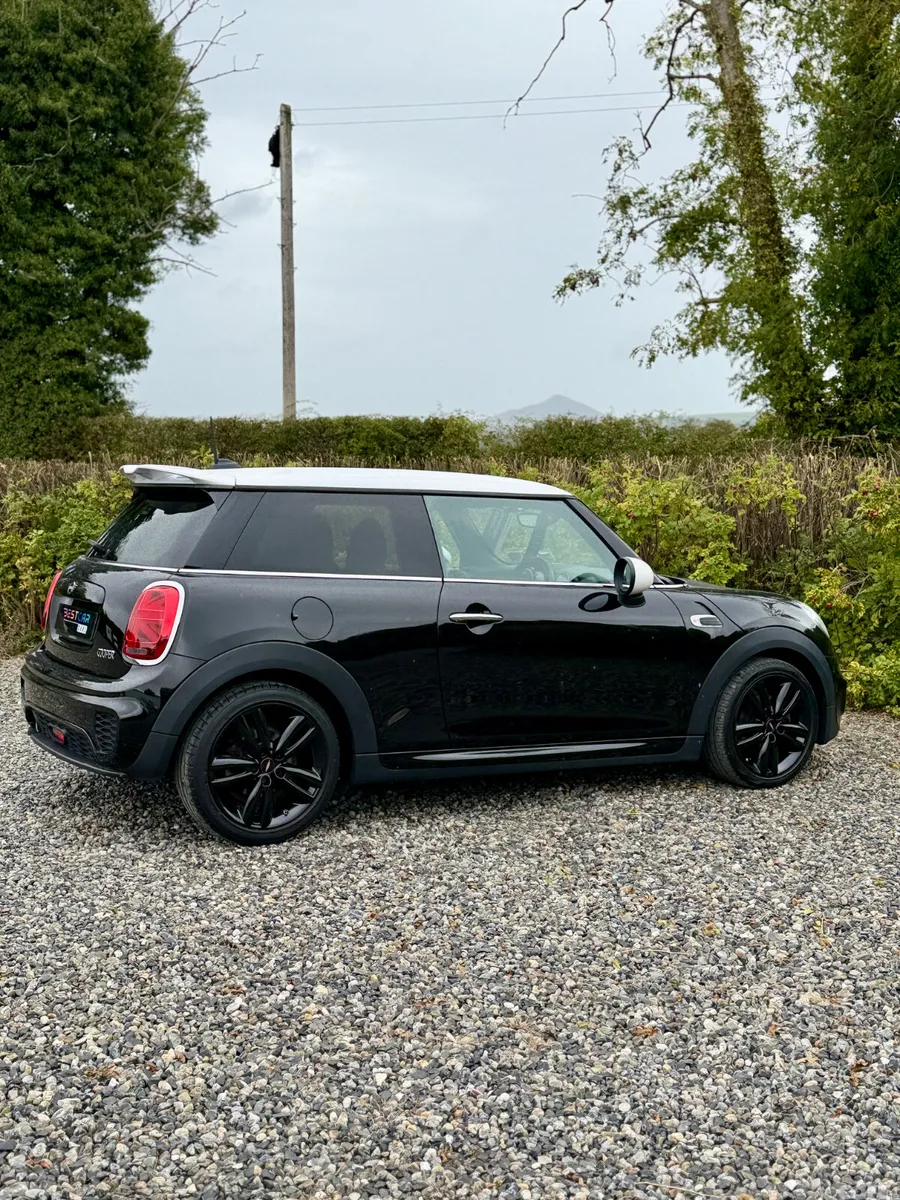 Mini Cooper Hatchback, Petrol, 2019, Black