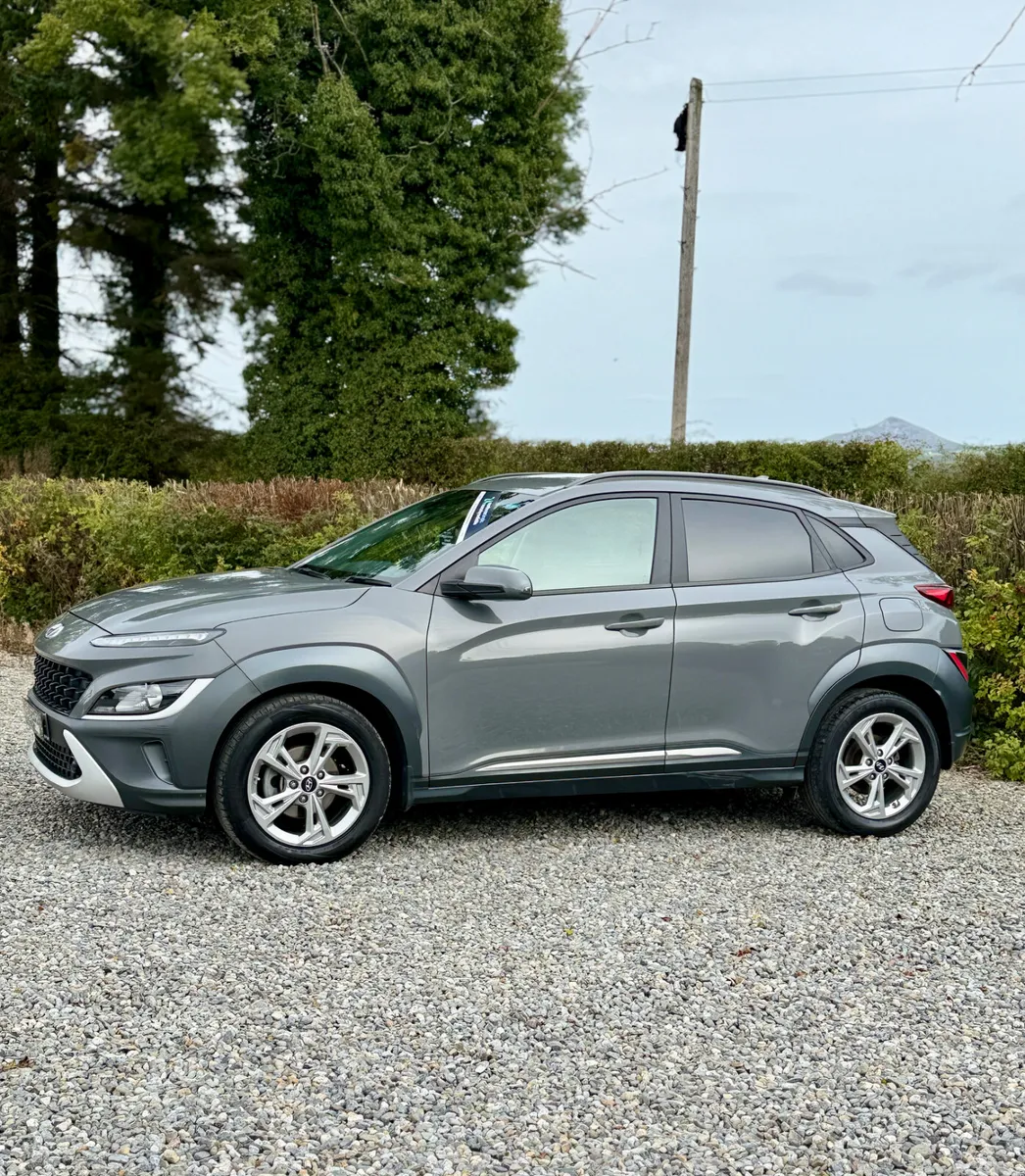 Hyundai KONA MPV, Petrol, 2022, Grey