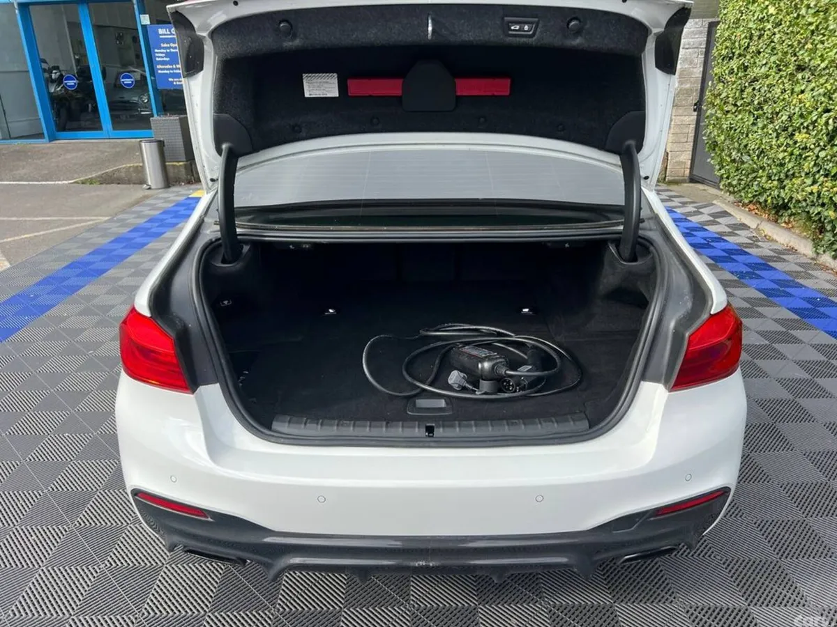 BMW 5-Series Saloon, Petrol Plug-in Hybrid, 2017, White