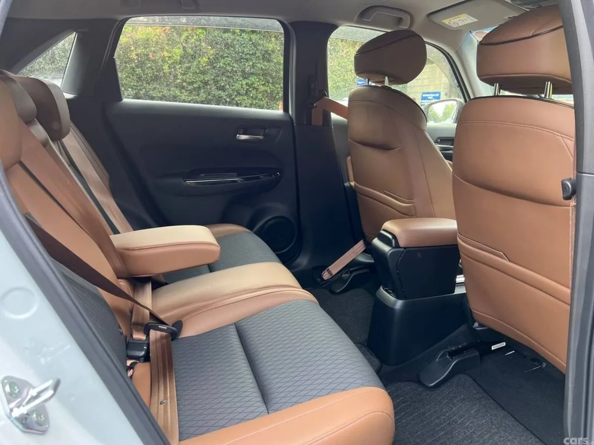 Honda Fit Hatchback, Petrol Hybrid, 2020, Silver