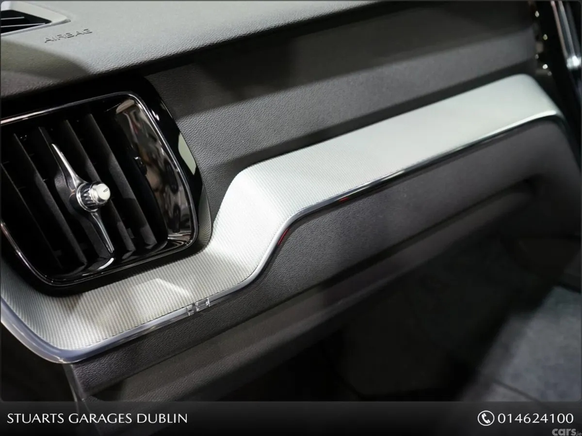 Volvo XC60 Estate, Petrol Hybrid, 2025, Black