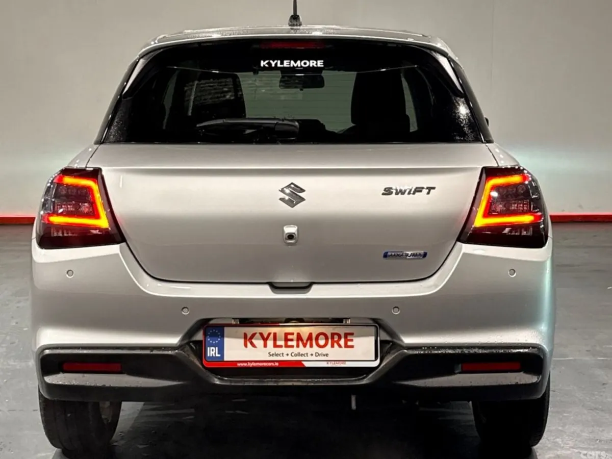 Suzuki Swift Hatchback, Petrol Hybrid, 2025, Silver