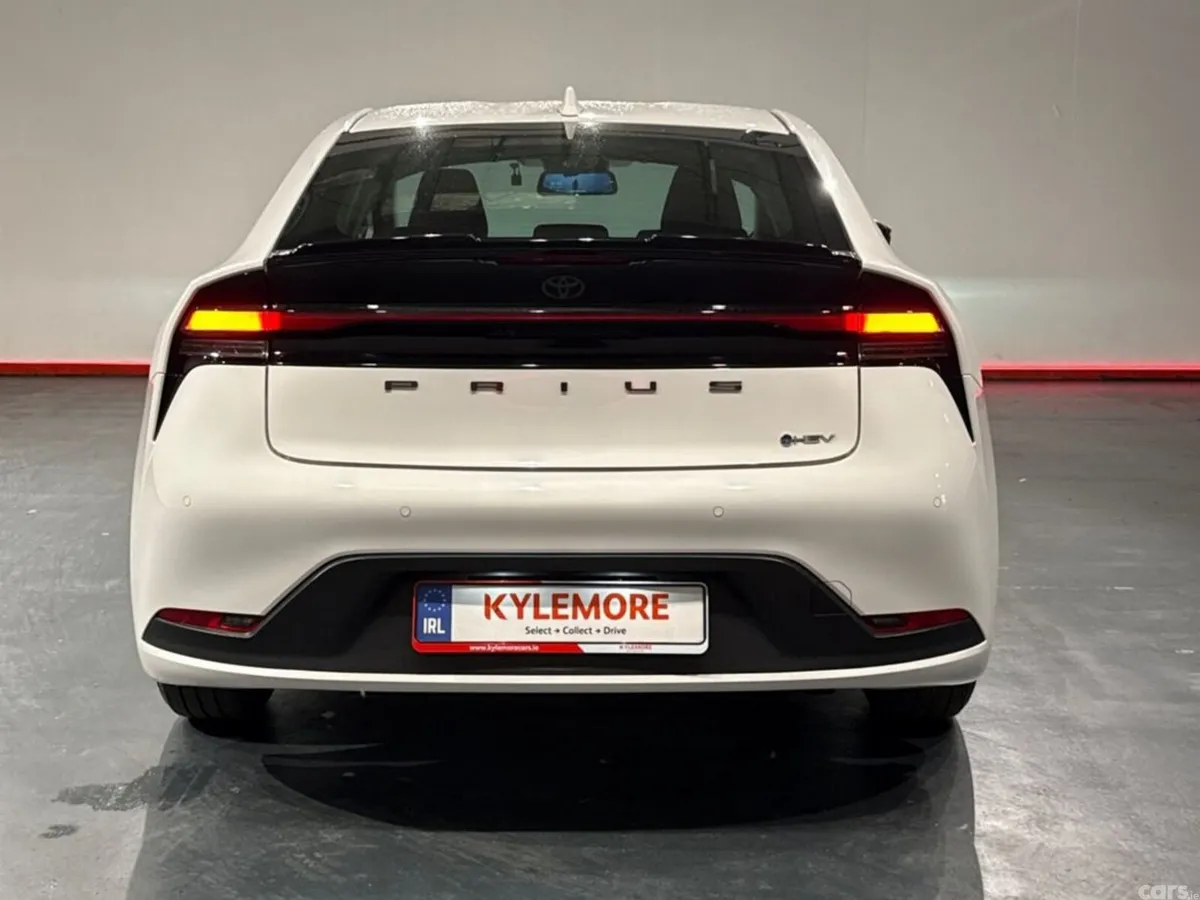 Toyota Prius Hatchback, Petrol Hybrid, 2025, White