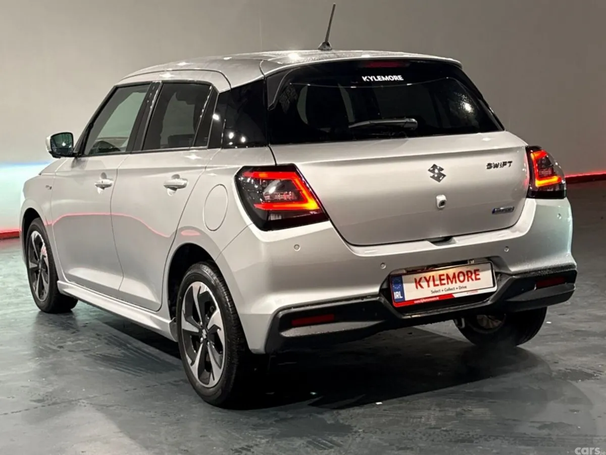 Suzuki Swift Hatchback, Petrol Hybrid, 2025, Silver