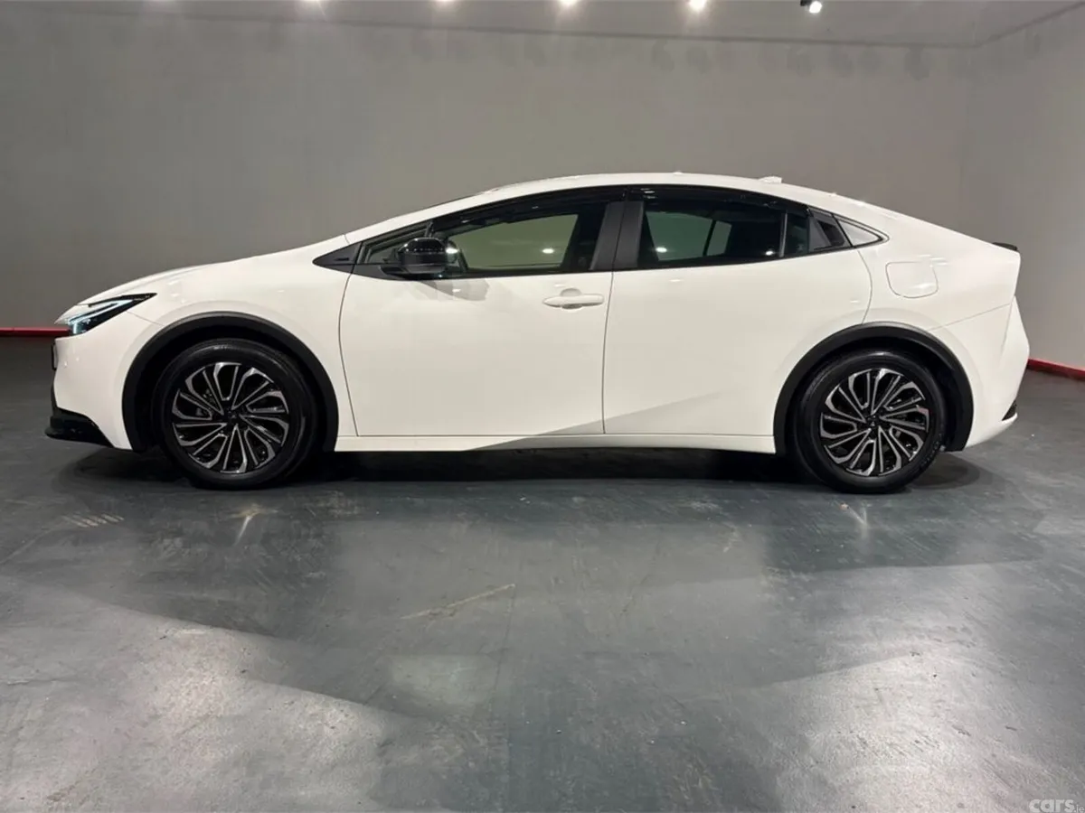 Toyota Prius Hatchback, Petrol Hybrid, 2025, White