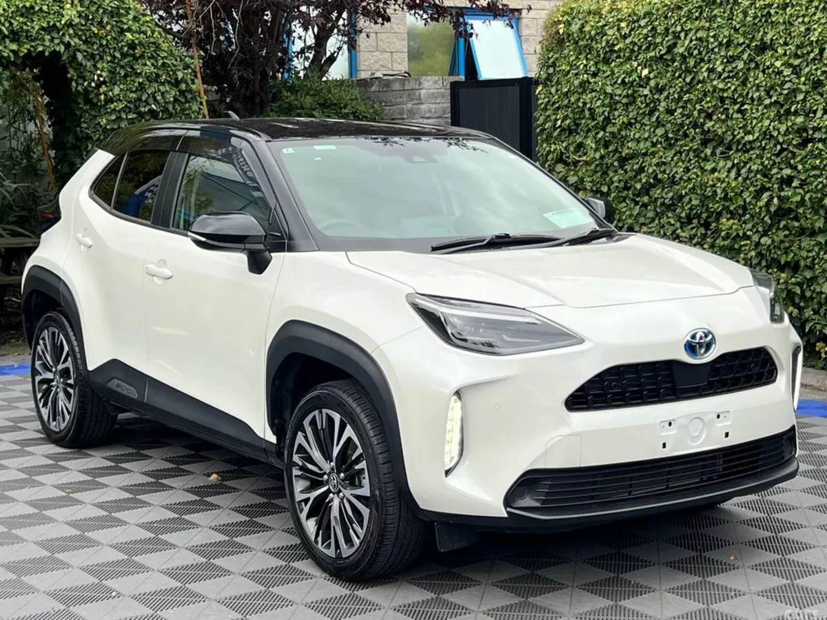 Toyota Yaris Cross SUV, Petrol Hybrid, 2022, White