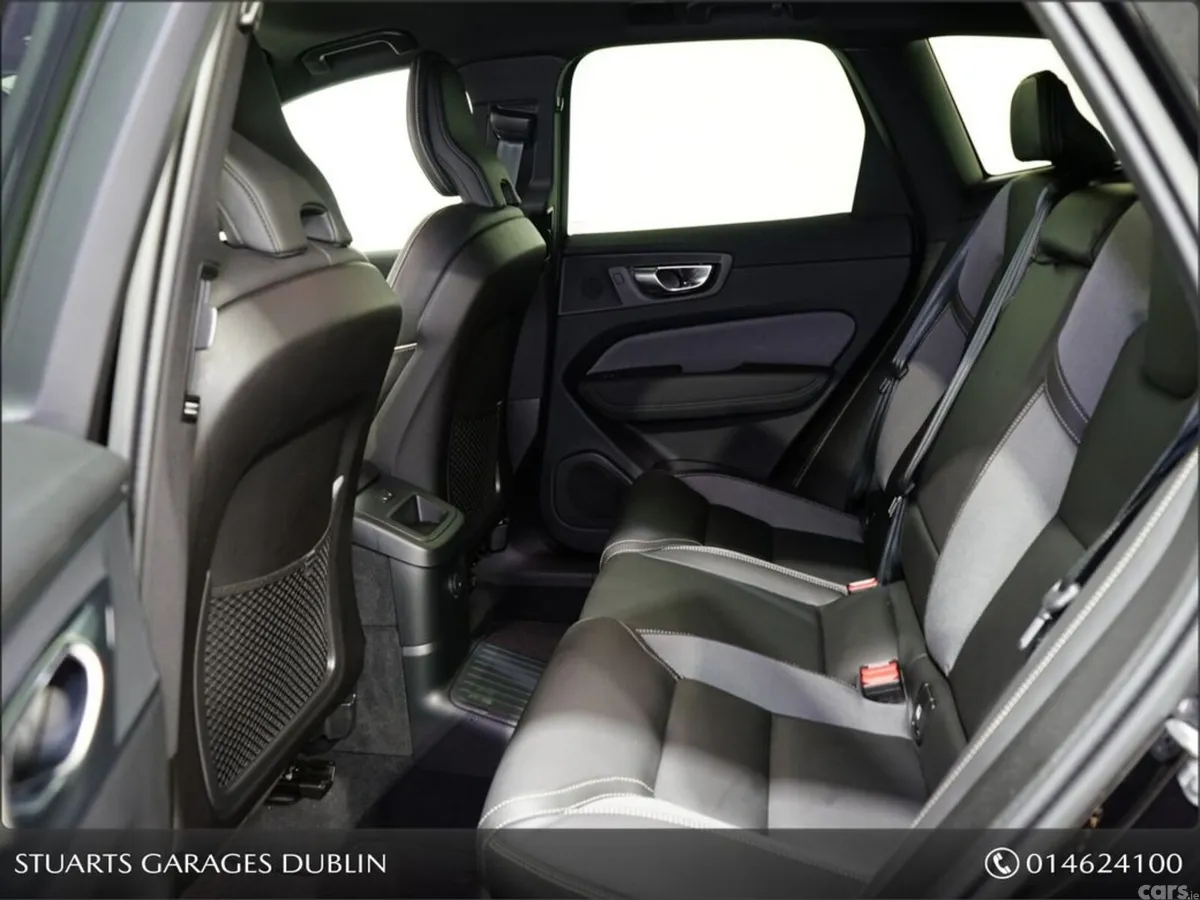 Volvo XC60 Estate, Petrol Hybrid, 2025, Black
