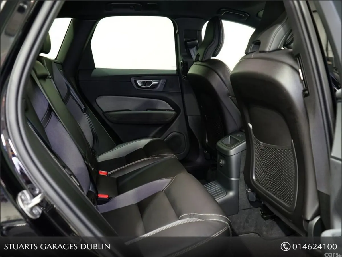 Volvo XC60 Estate, Petrol Hybrid, 2025, Black