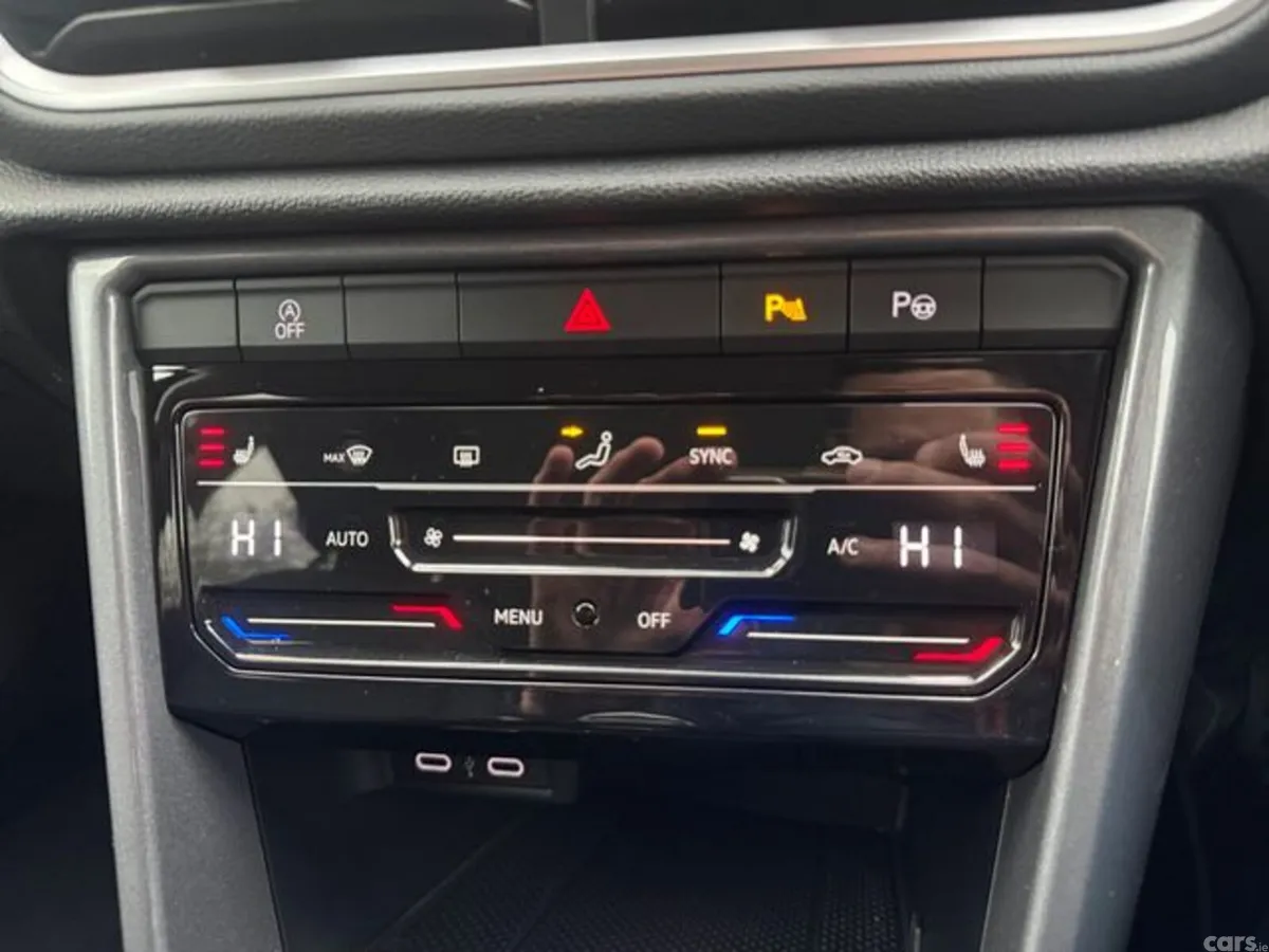 Volkswagen T-Roc Estate, Diesel, 2022, Black