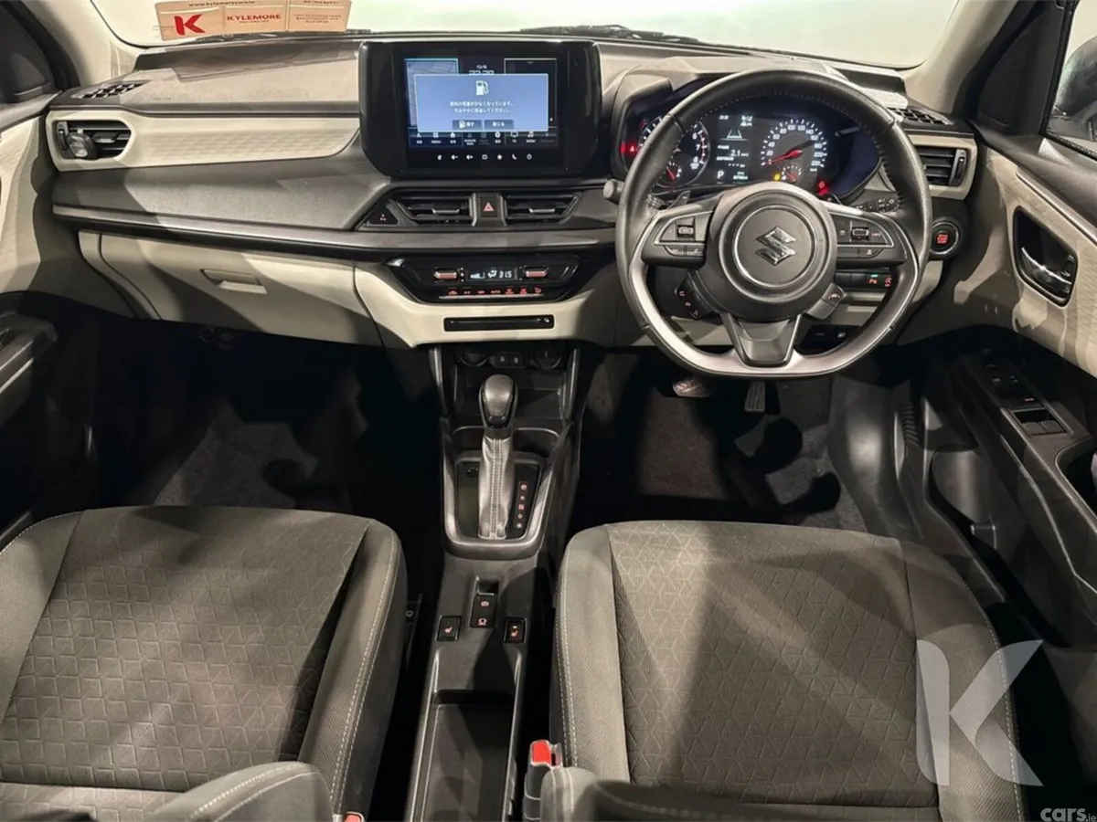 Suzuki Swift Hatchback, Petrol Hybrid, 2025, Silver