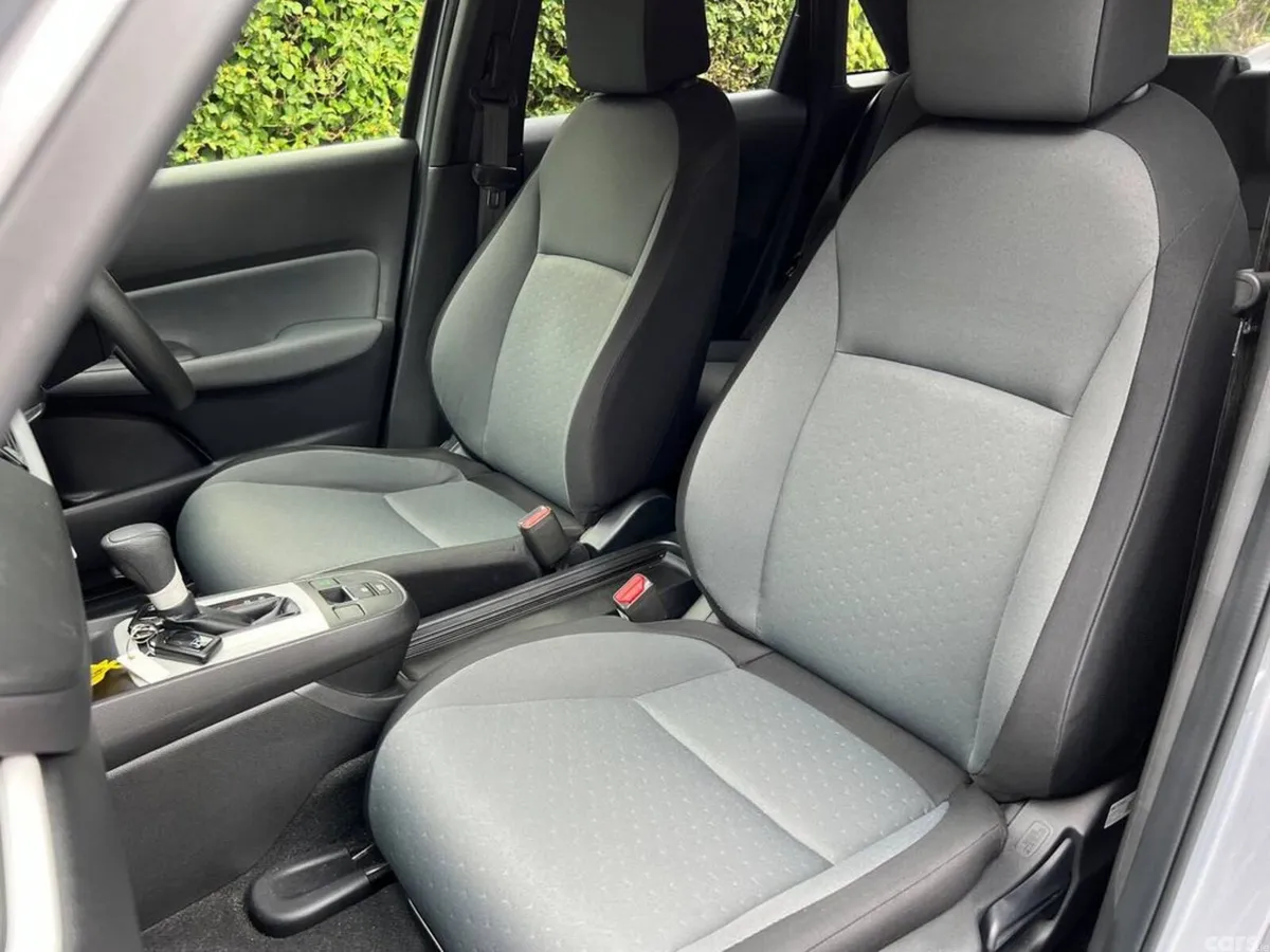 Honda Fit Hatchback, Petrol Hybrid, 2021, Silver